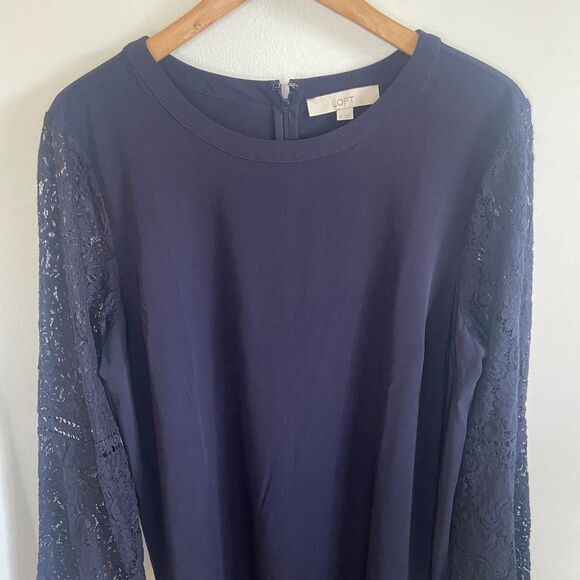 Loft - blue lace long sleeve dress - Picture 2 of 10
